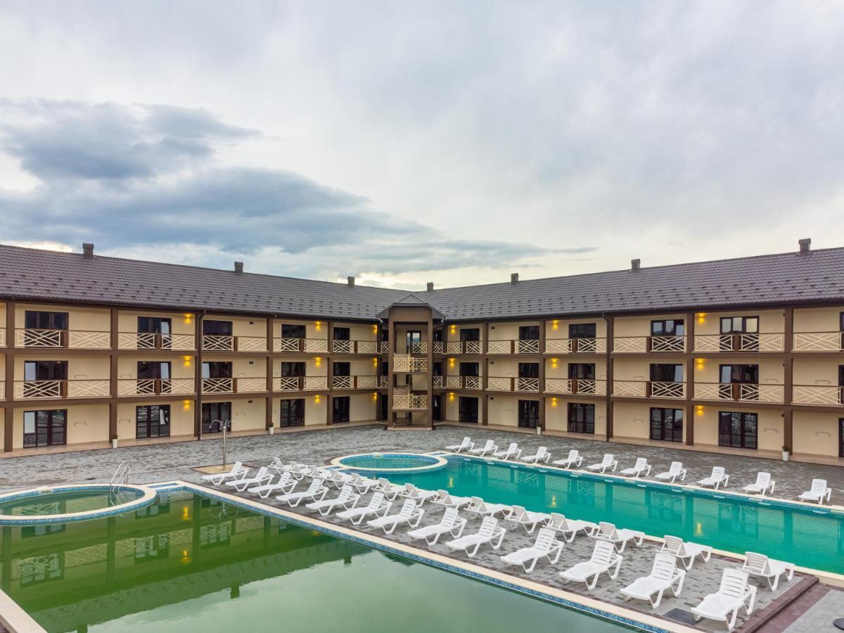 Hotel Nikoletta Solotvyno Exterior foto