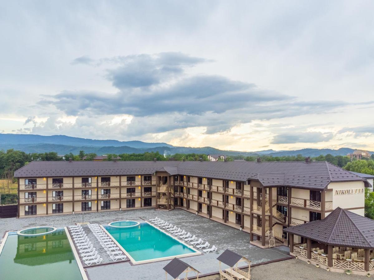 Hotel Nikoletta Solotvyno Exterior foto
