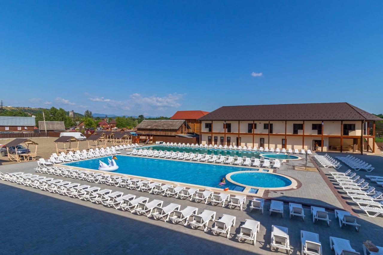Hotel Nikoletta Solotvyno Exterior foto