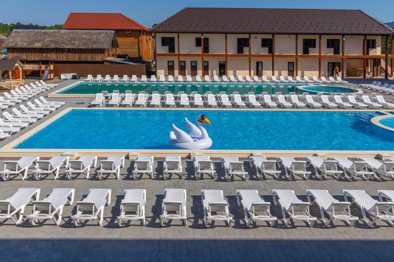 Hotel Nikoletta Solotvyno Exterior foto