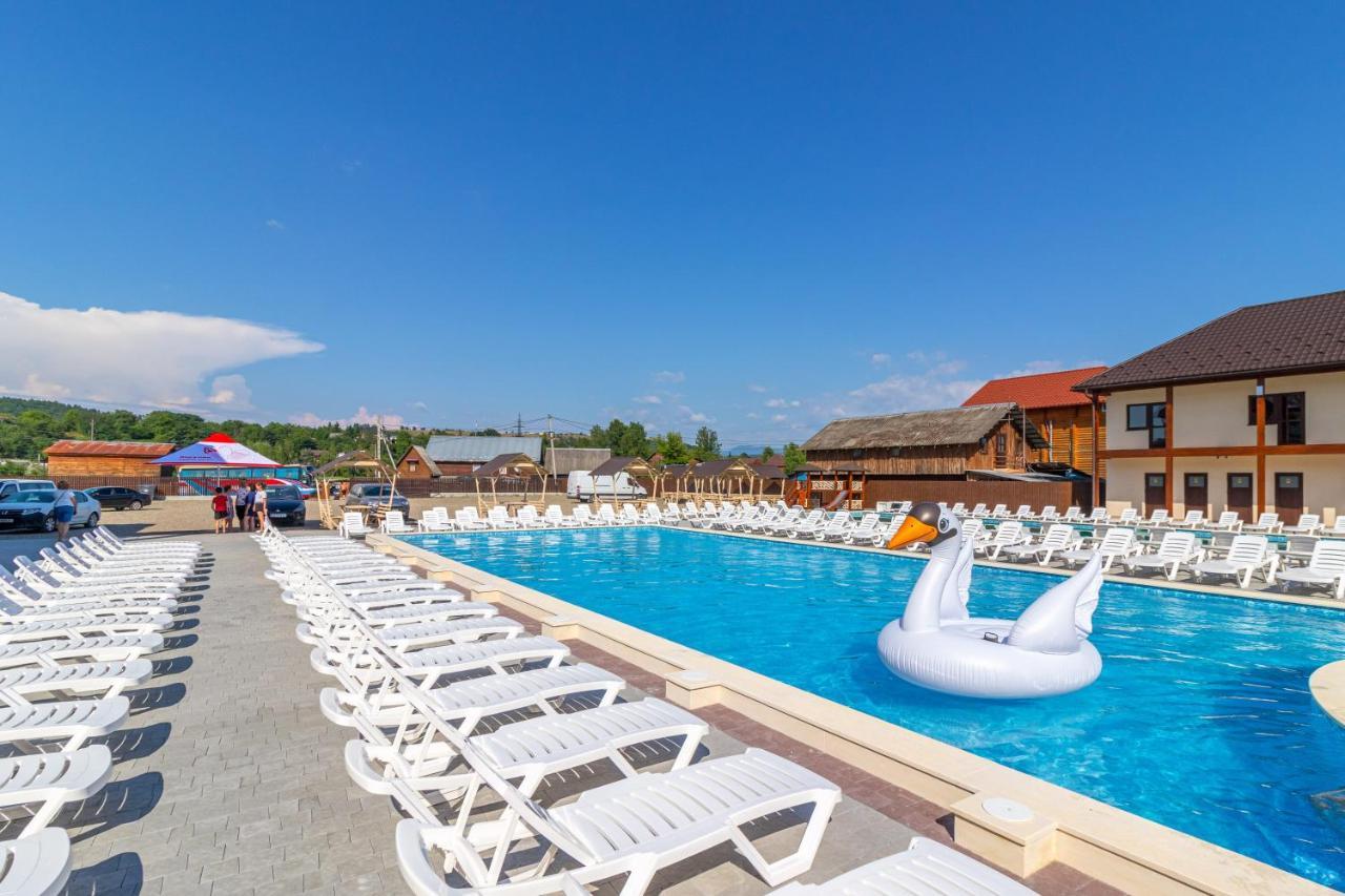 Hotel Nikoletta Solotvyno Exterior foto